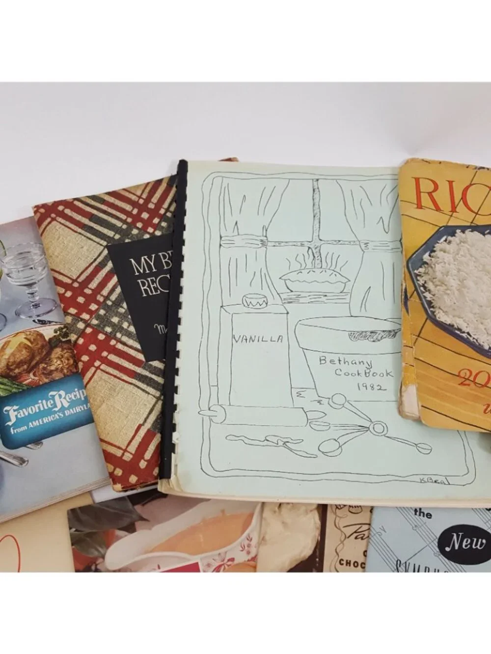 Lot of 19 Vintage Recipes Cookbooks Organization Fundraiser 1950's 1960's Baking